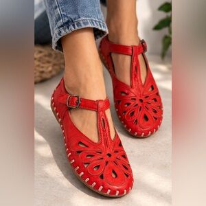 Brako Floral Cutout Mary Jane Flats size 38